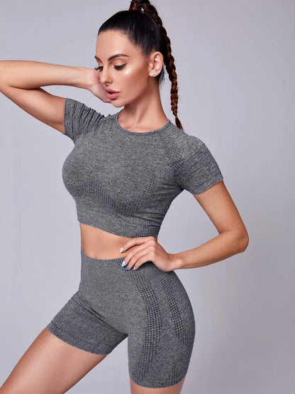 Dikişsiz Şort Tayt ve Crop Top Takımı - MasuWear